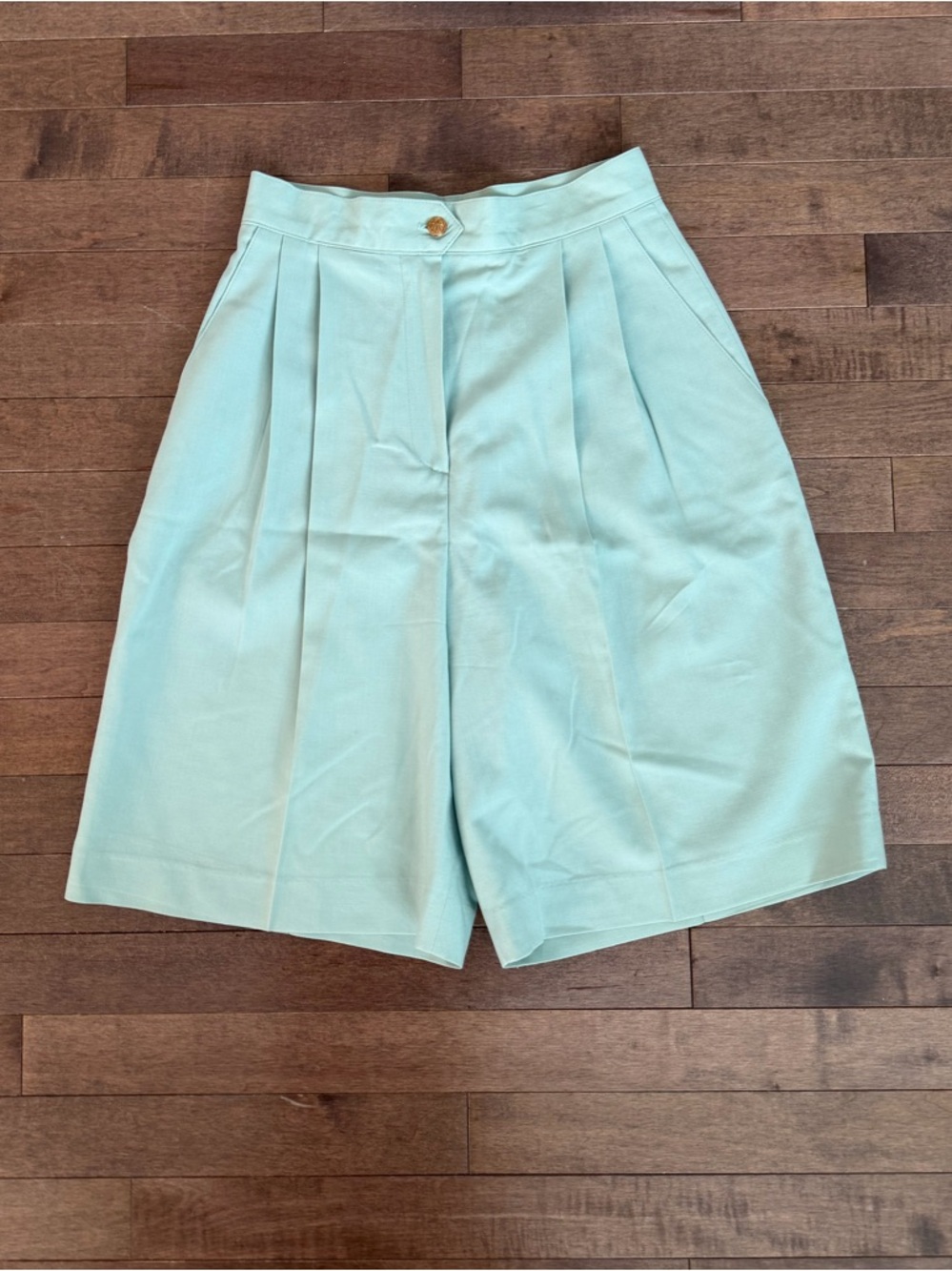 Vintage 100% Wool Pleated Dress Shorts by Roberto diNero - Picture 2 of 5